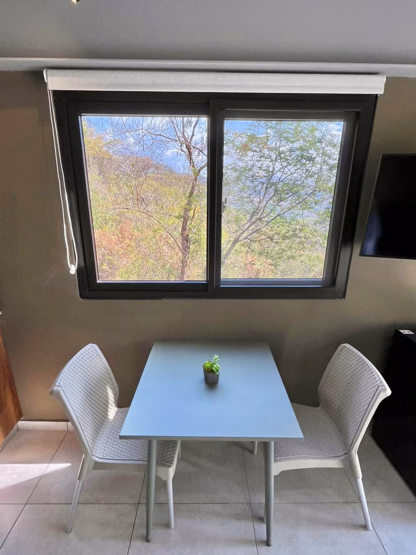 Comedor y espacio abierto Cueva 2