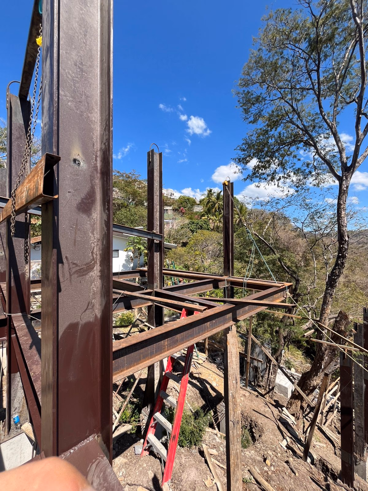 Imagen del artículo "Acero vs. concreto: Sistema constructivo para terrenos complejos"