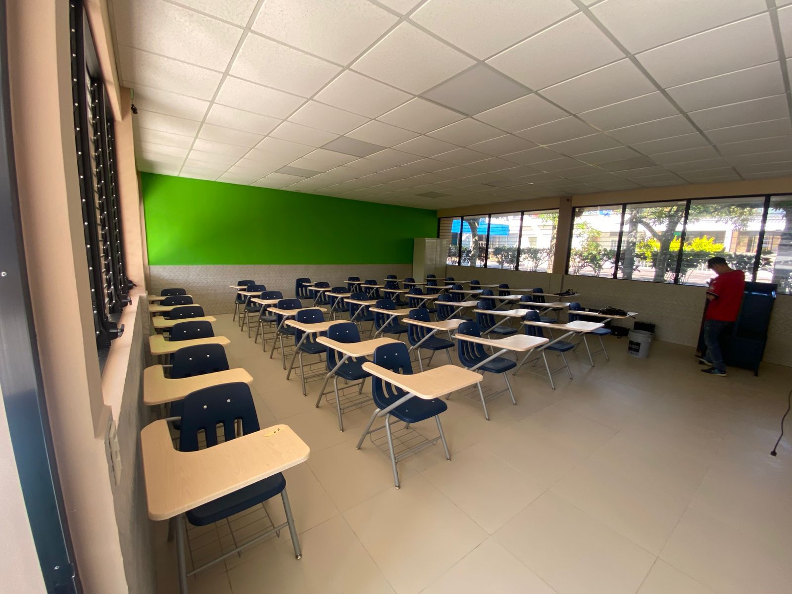 Proyecto Remodelación integral de aulas construido por RV Ingenieros en Santa Tecla