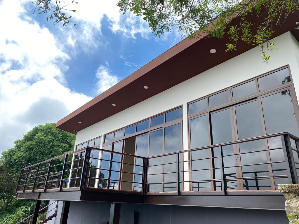 Proyecto Casa en Comasagua construido por RV Ingenieros en Comasagua