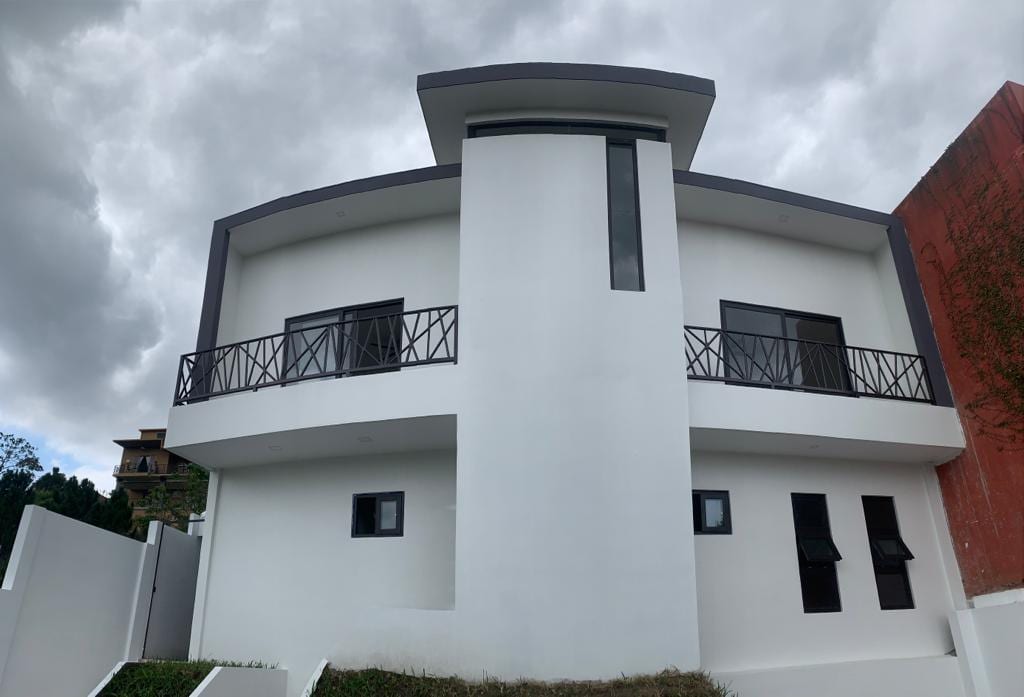 Proyecto Lomas de Santa Elena Sur construido por RV Ingenieros en Nuevo Cuscatlán
